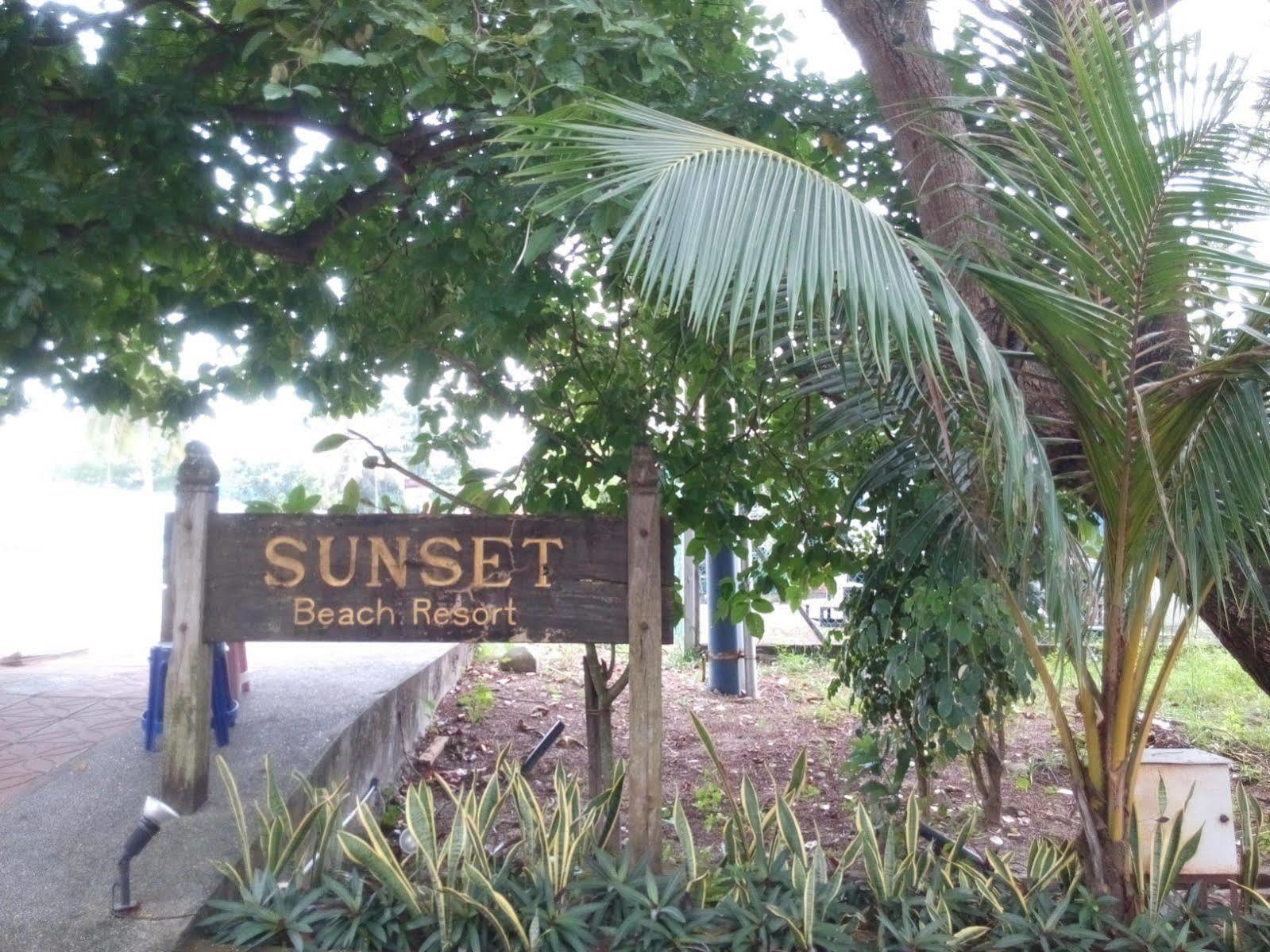 Sunset Beach Resort Pantai Cenang  Ngoại thất bức ảnh